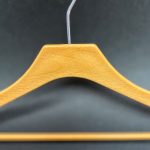 چوب لباسی و چوبکار طرح چوب پی وی سی 12 عددی